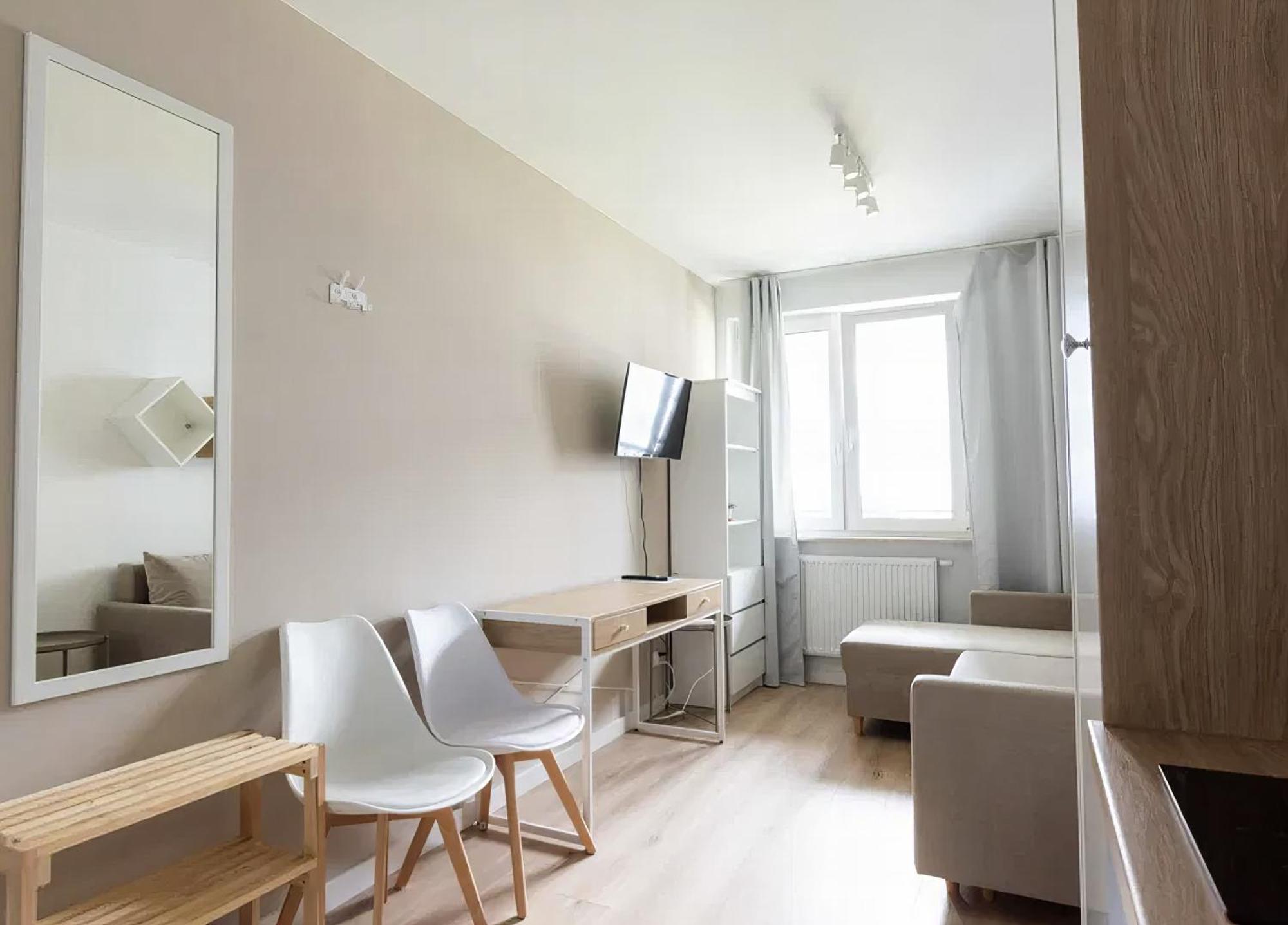 9 * Warszawa